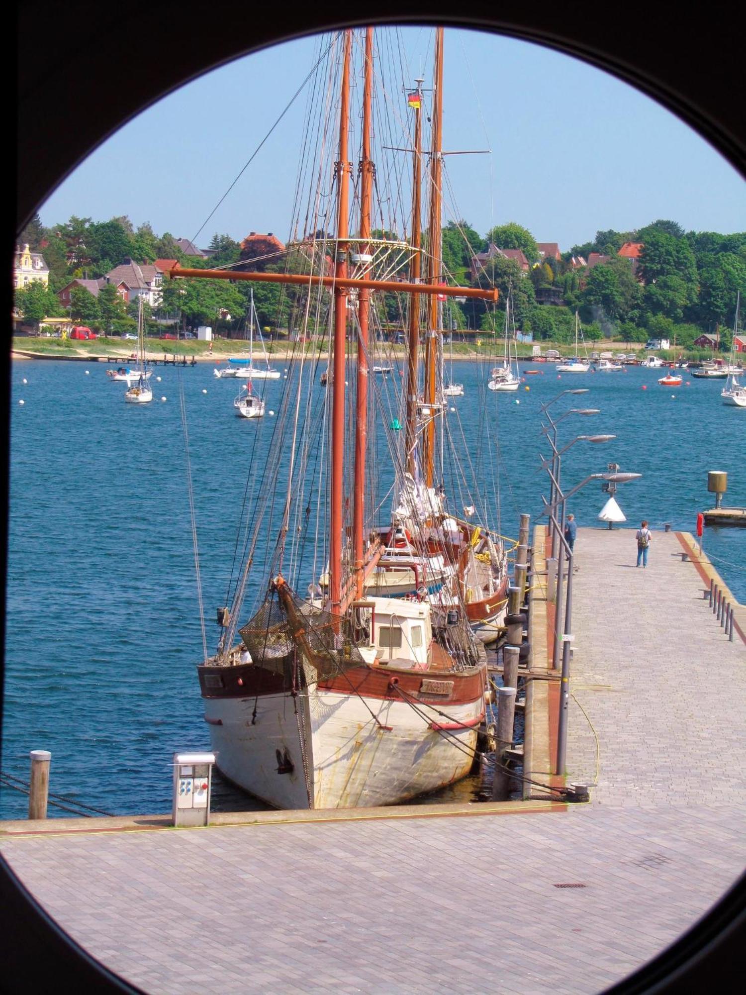 Apartment 12 - "Silbermoewe I" - Blickrichtung Yacht- Und Binnenhafenoffenes Meer Эккернфёрде Экстерьер фото